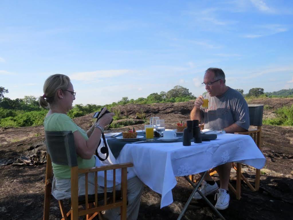 Mahoora Tented Safari Camp Удавалаве Экстерьер фото