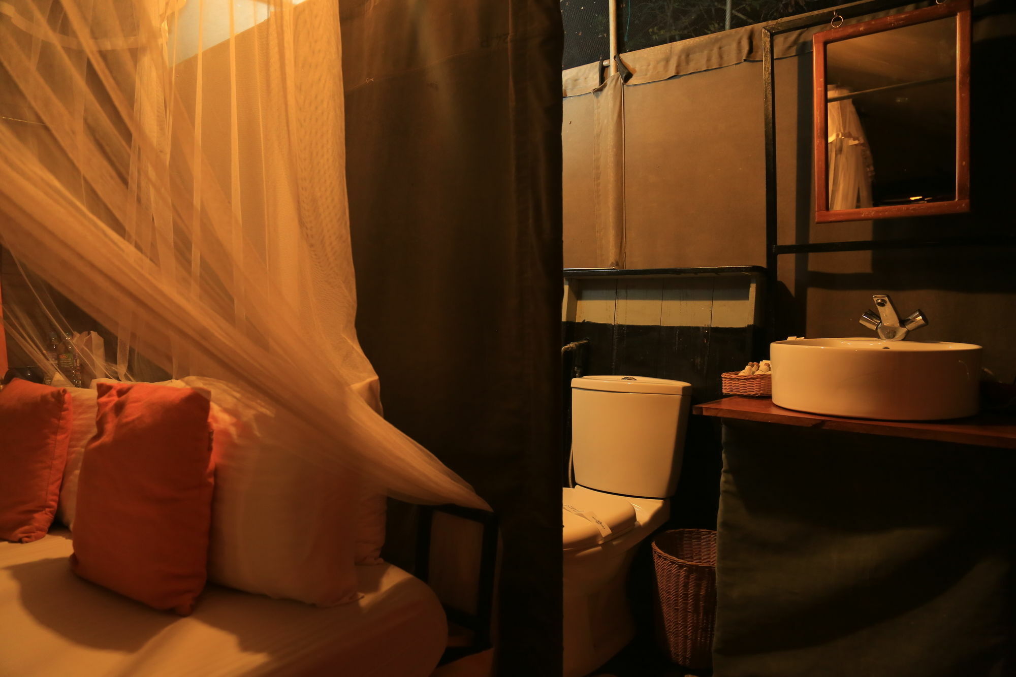Mahoora Tented Safari Camp Удавалаве Экстерьер фото